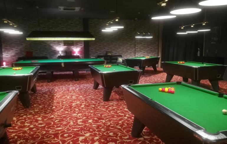 SALLE DE BILLARDS